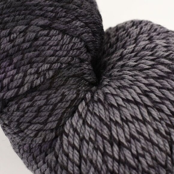 Blue Moon Fibre Arts Twisted Merino Yarn Hand Dyed 560 Yds Smoke On The Water - Picture 2 of 4